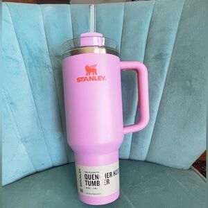 Stanley Lavender & Red NWT Quencher H2.0 Tumbler